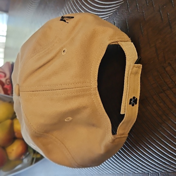 Cap - Yellow Lab - Picture 2 of 8